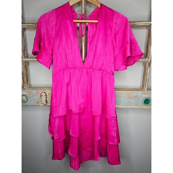 Show Me Your Mumu Hot Pink Dulce Tiered Deep V Mini Size Large - Picture 3 of 16